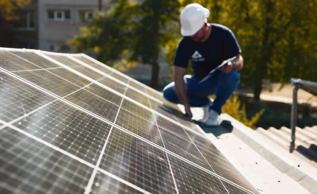 Team Spotlight: Install Crew Stories – Behind the Scenes of Solar Panel Installation