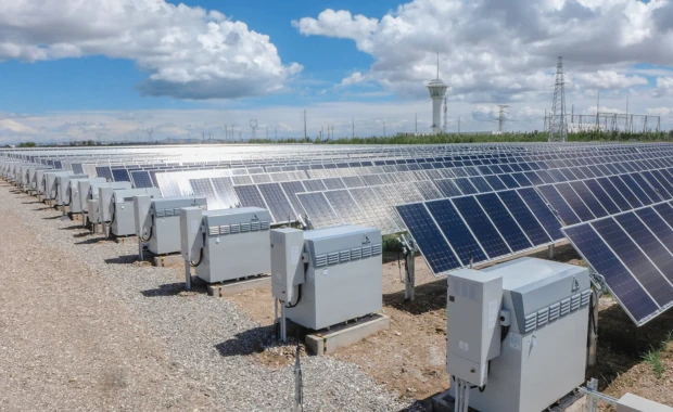 Solar Batteries and Energy Storage: Power When You Need It Most