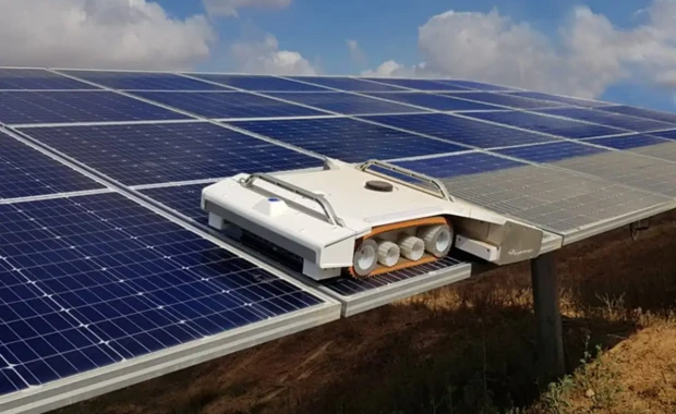 🌞 How Future Solar Panels Will Self-Clean and Auto-Track the Sun