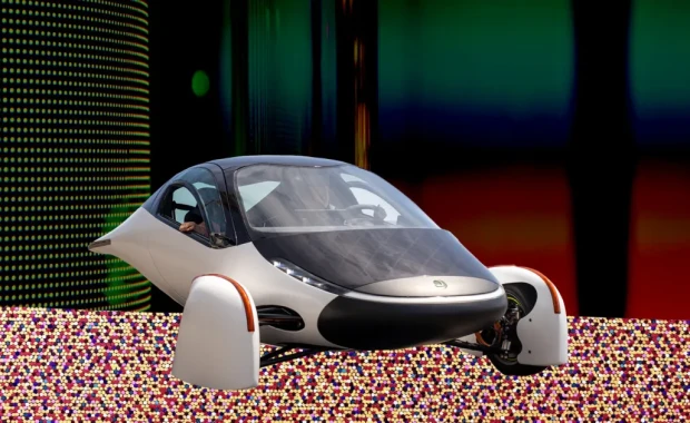 🌞 Solar Cars Are Coming — Faster Than You Think